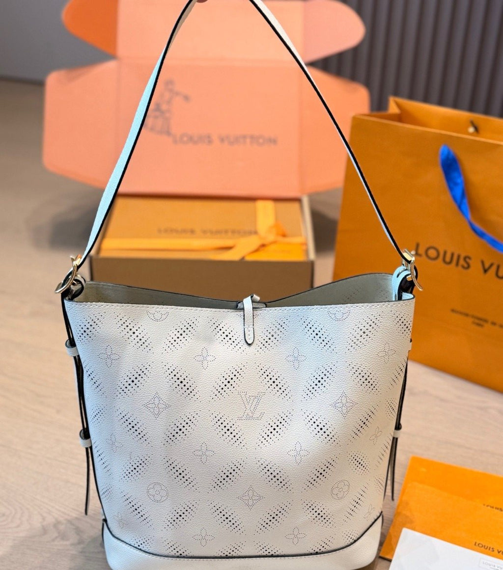 Louis Vuitton Noé Monogram Drawstring Bucket Bag — back