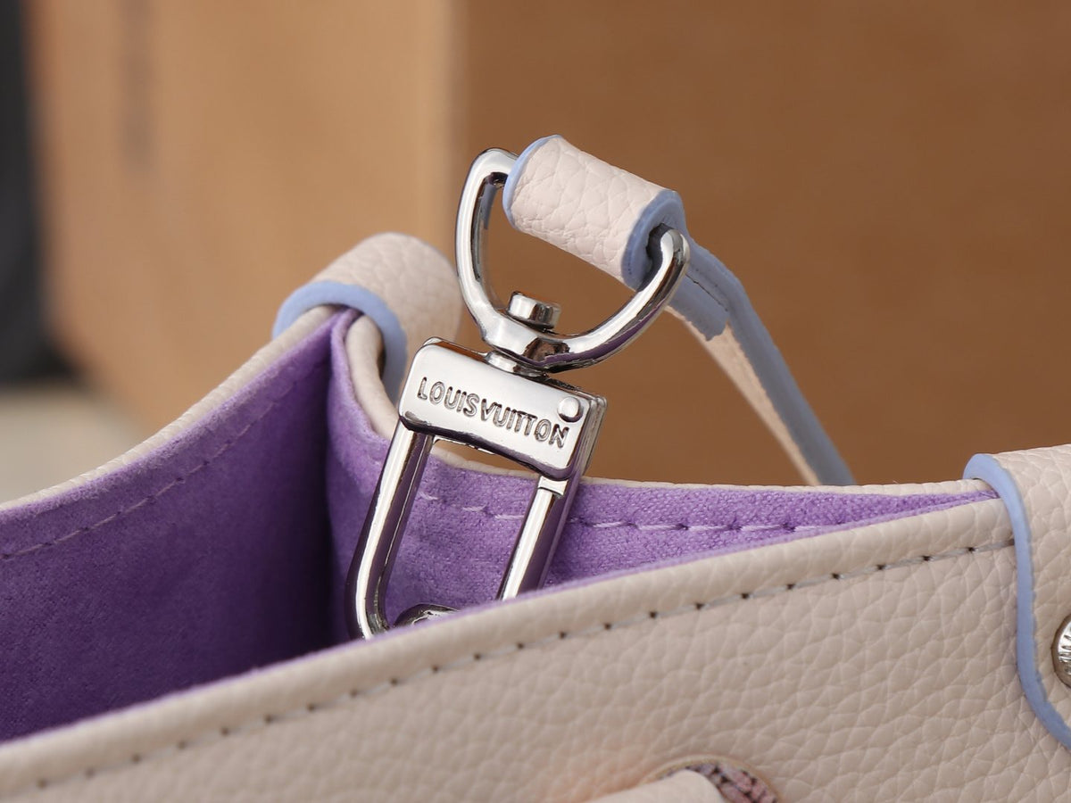 Louis Vuitton OnTheGo Structured Tote Bag — detail