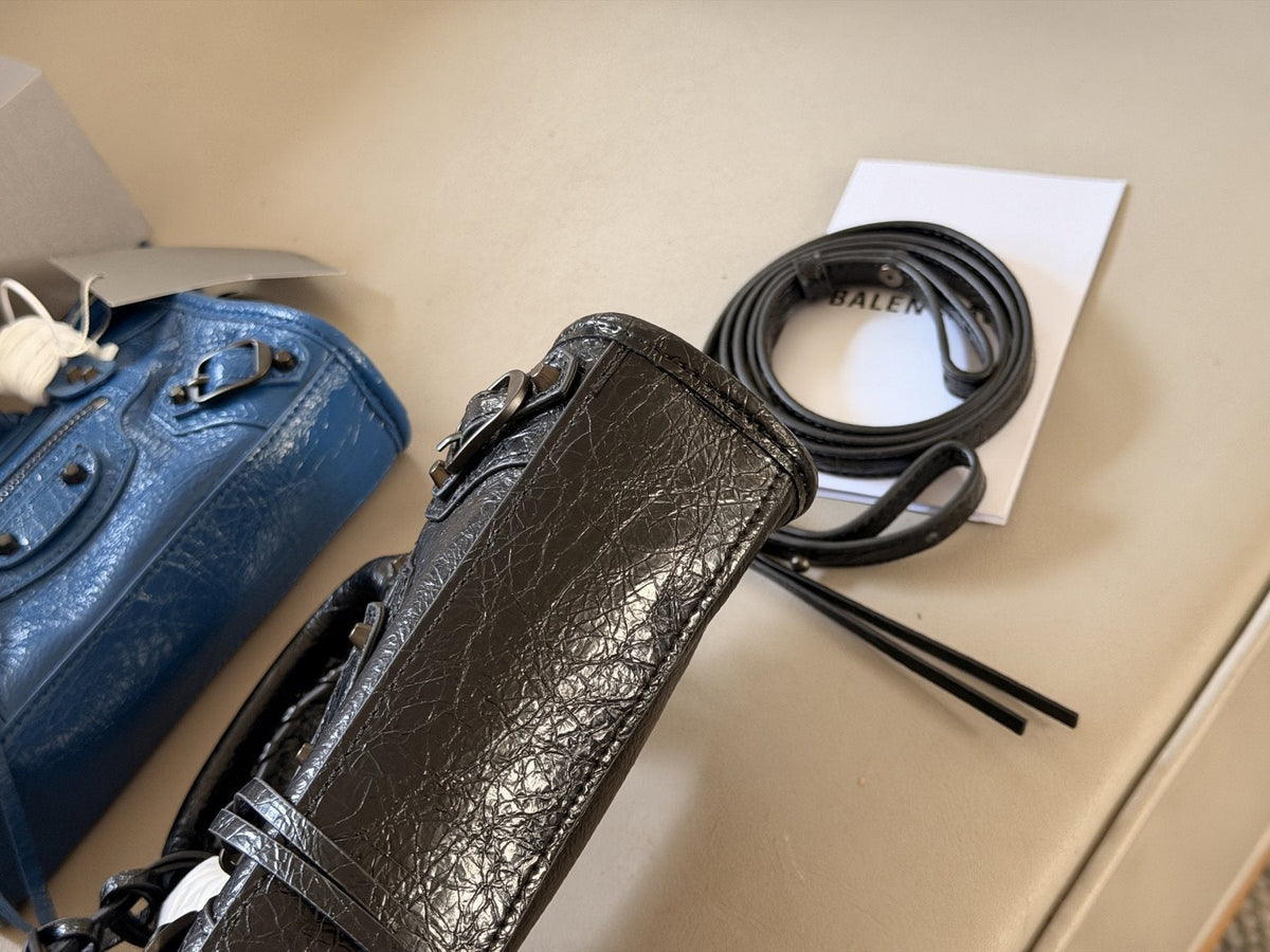 Balenciaga Le Cagole Twin-Handle Bag — side