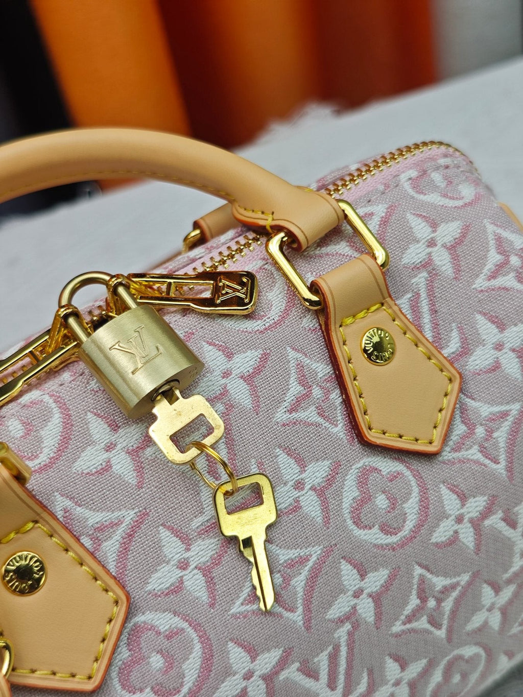 Louis Vuitton Speedy Bandoulière Monogram Bag — detail