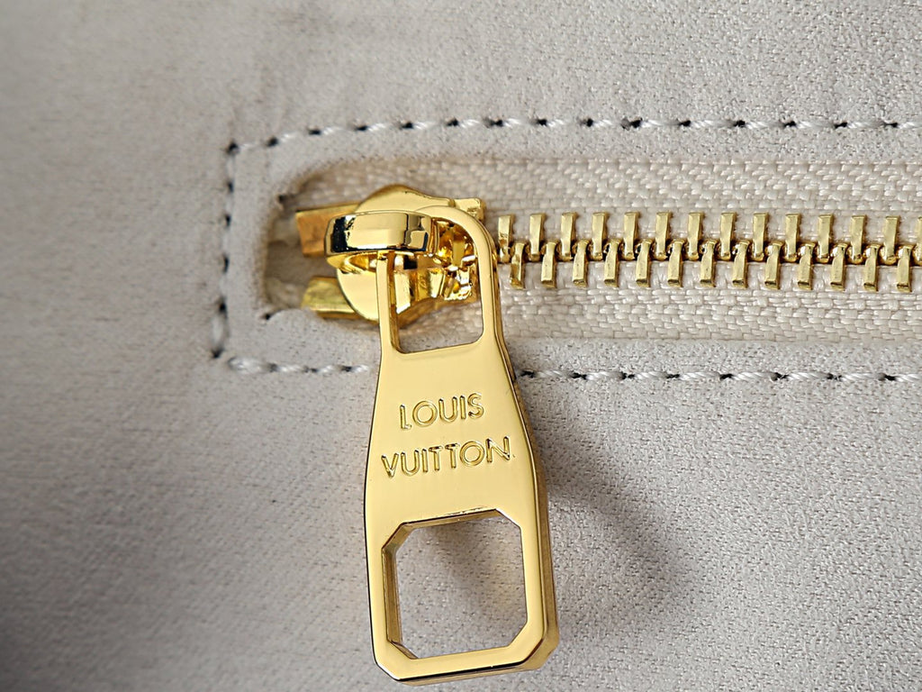 Louis Vuitton Shopper Tote Bag — detail