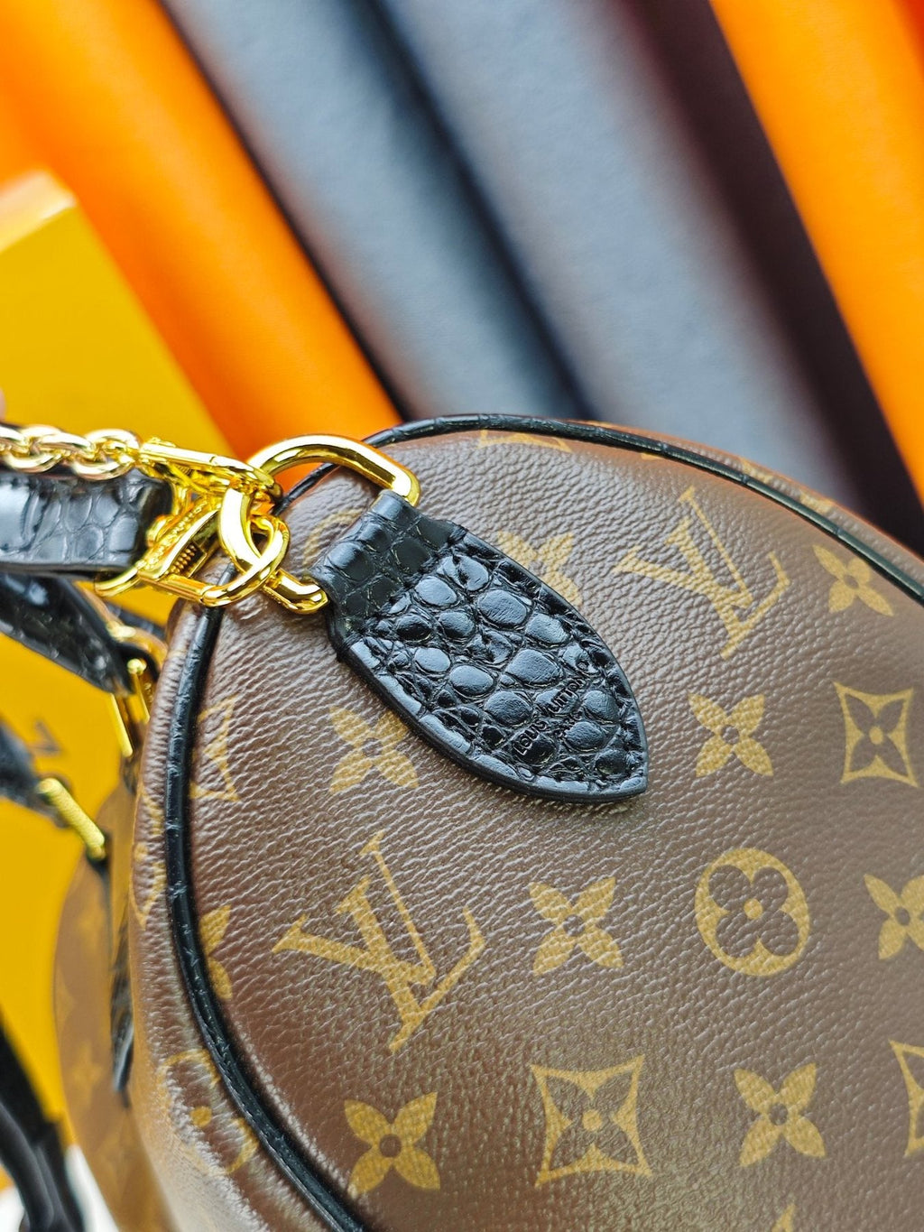 Louis Vuitton Speedy Bandoulière Monogram Satchel with Flower Ornament — detail