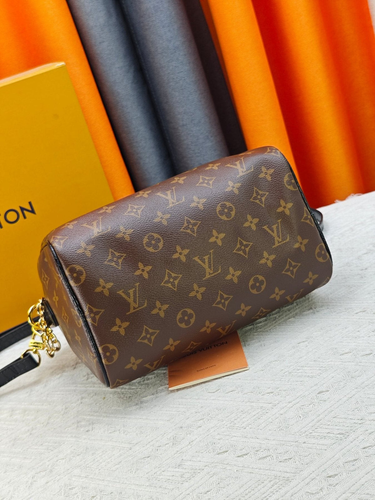 Louis Vuitton Speedy Bandoulière Monogram Satchel with Flower Ornament — detail