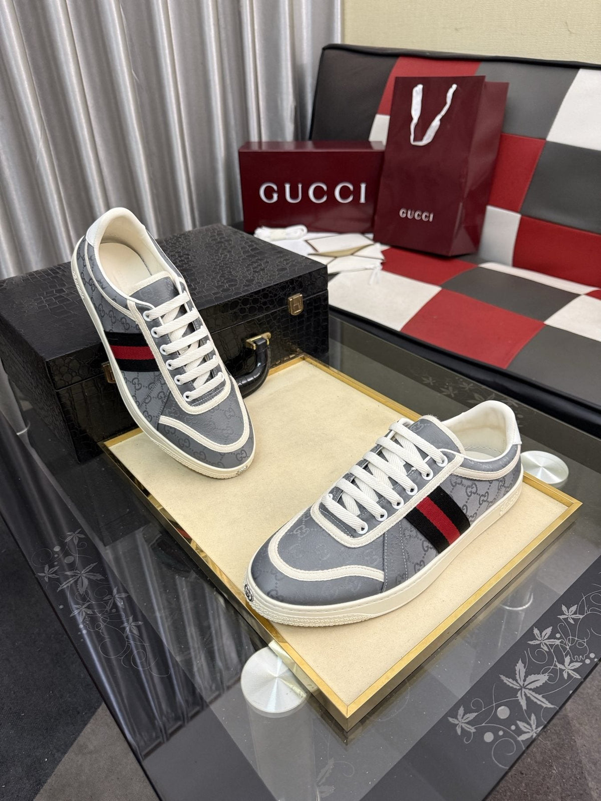 Gucci Striped Low-Top Sneakers — front