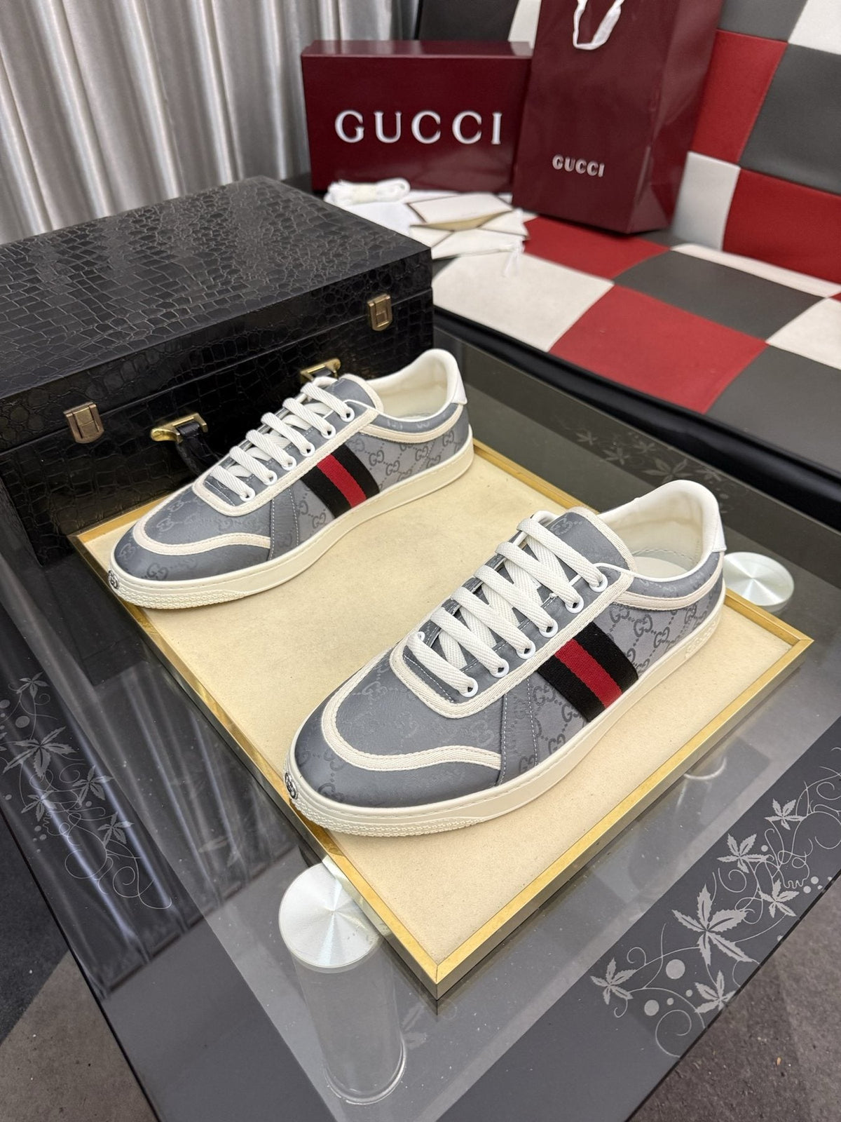 Gucci Striped Low-Top Sneakers — front