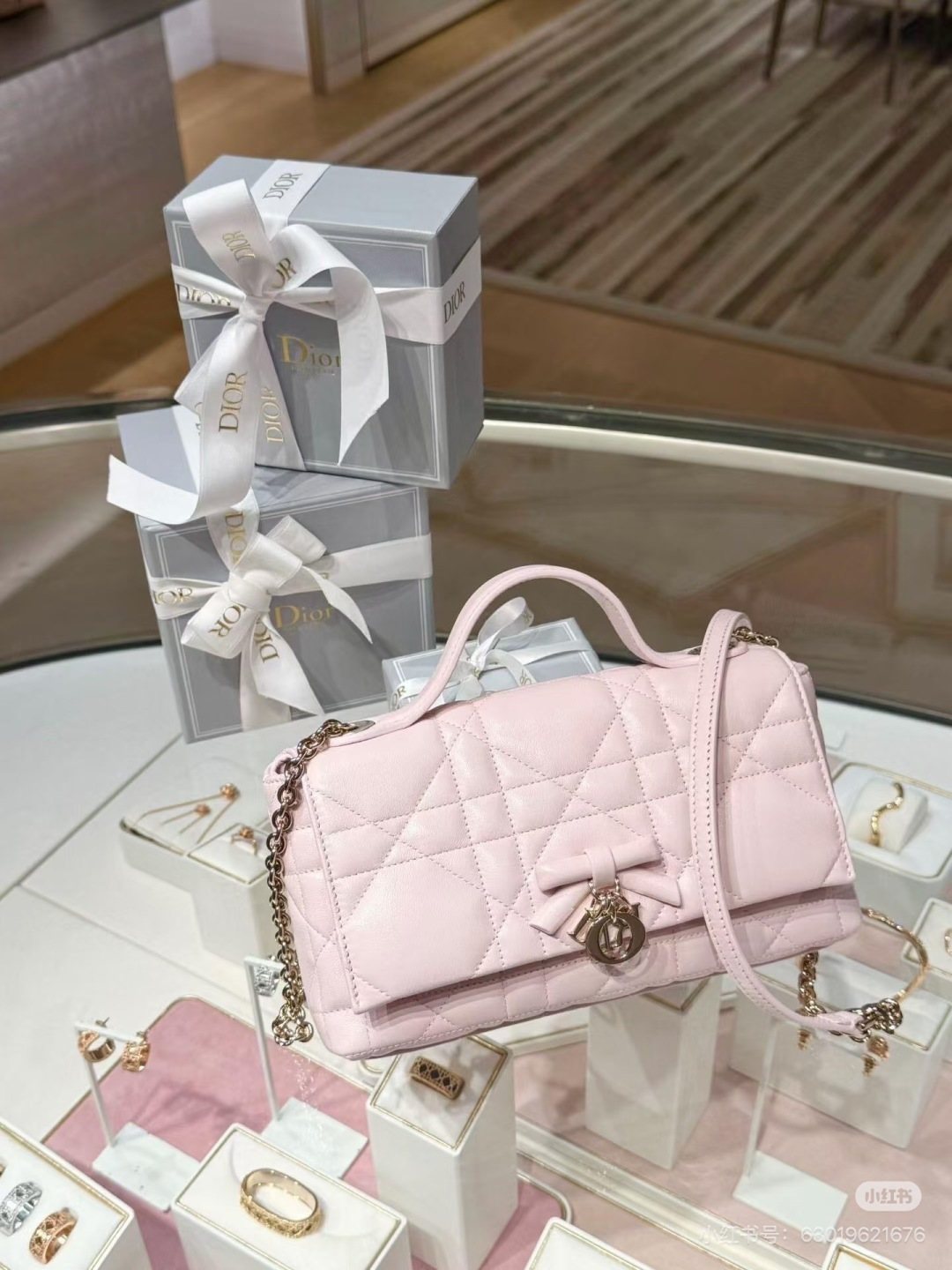 Dior Quilted Bow Top-Handle Chain Bag — hero