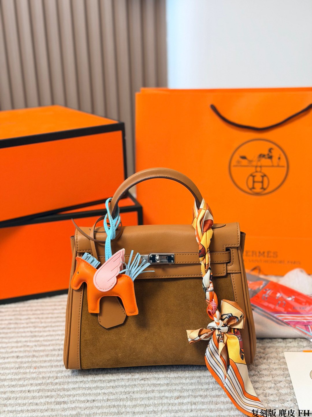 Hermès Kelly Top-Handle Bag with Silver-Tone Hardware — hero