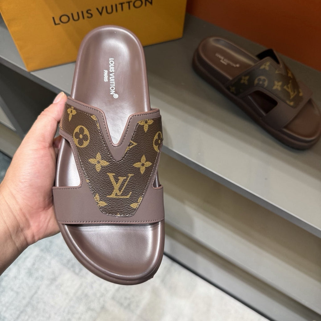 Louis Vuitton Oasis Men's Slide Sandals — model