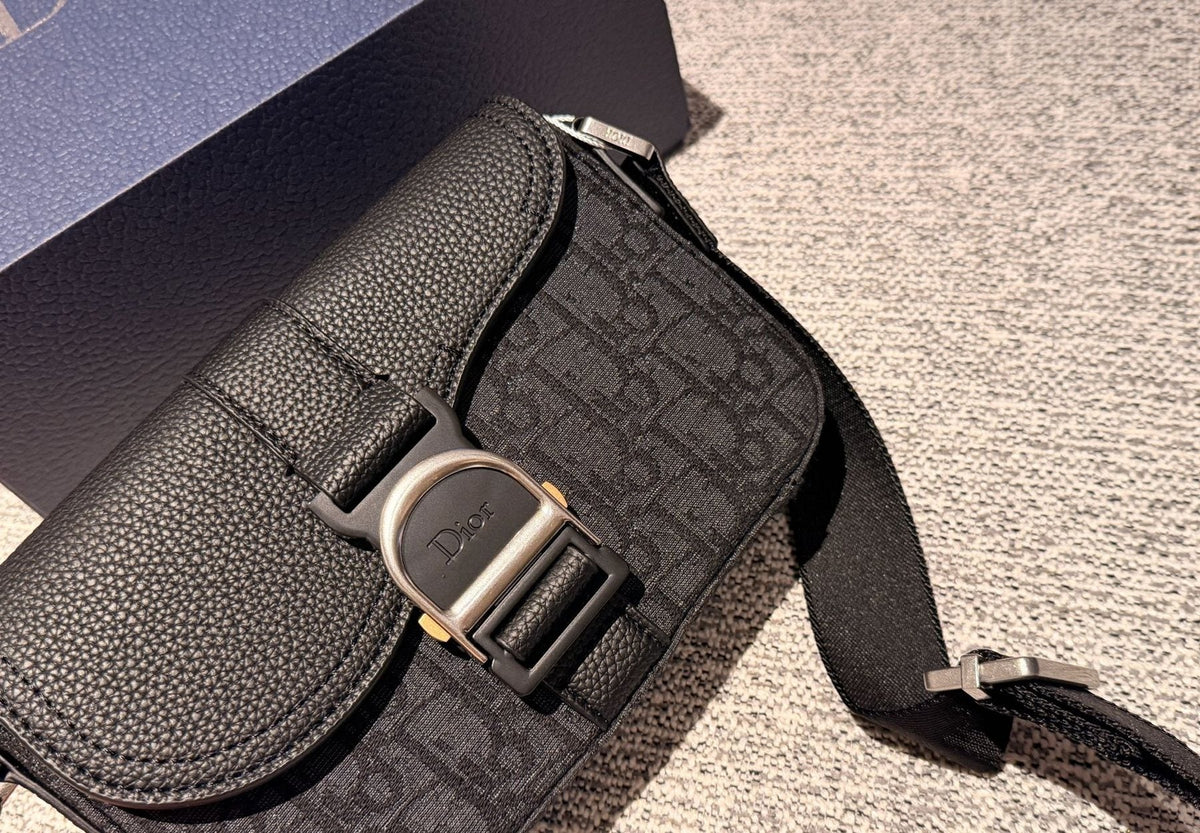 Dior Saddle Crossbody Bag with Curved Flap — detail
