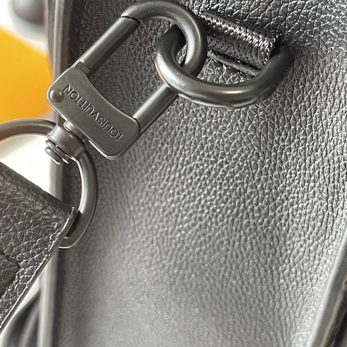 Louis Vuitton Sac Plat Monogram Tote Bag — detail