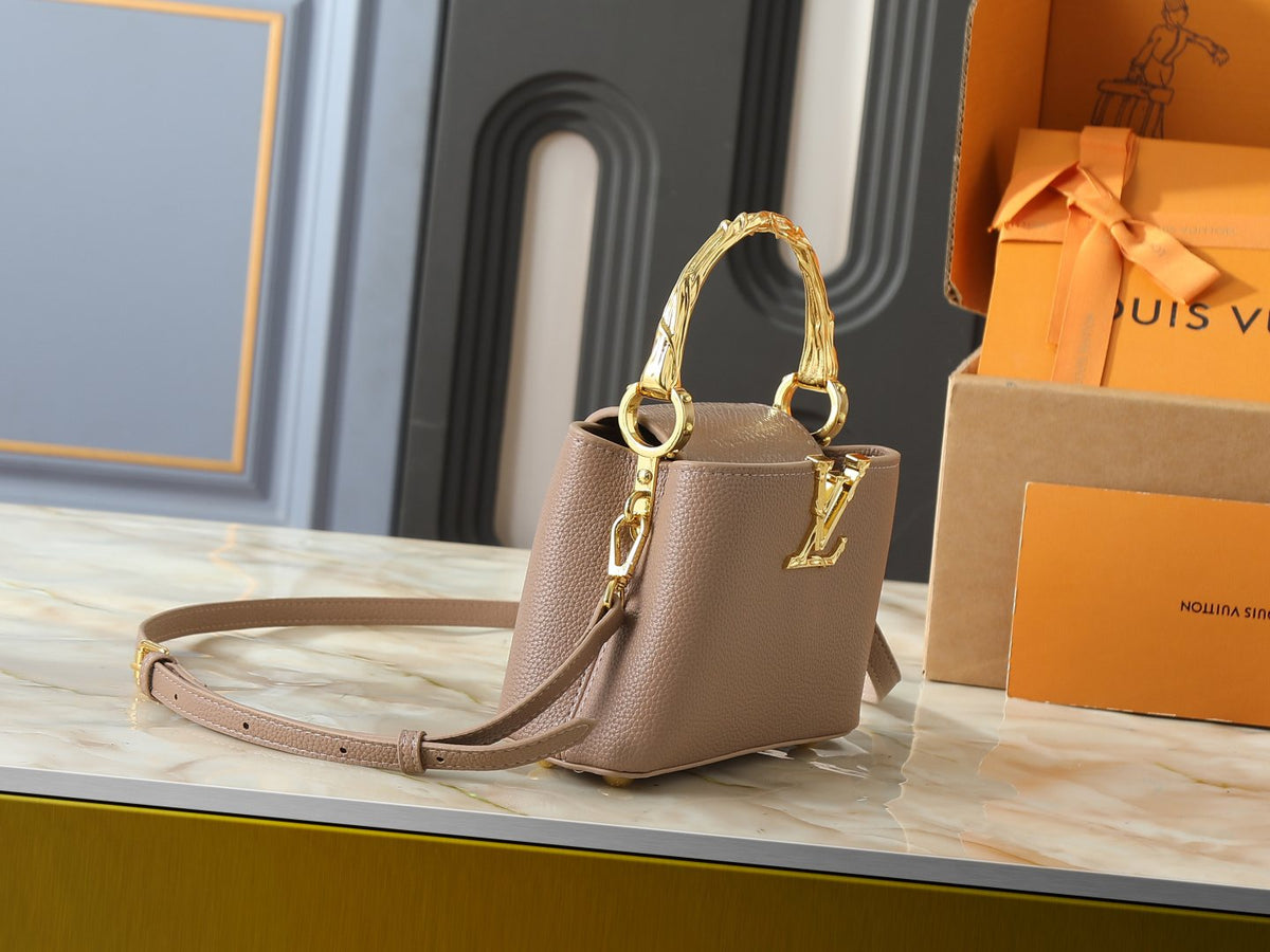 Louis Vuitton Capucines Acanto Sculpted-Handle Bag — side
