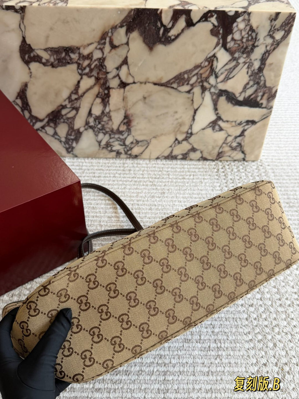 Gucci Londra GG Tote Bag — detail