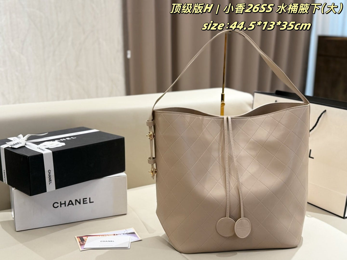Chanel Diamond-Quilted Bucket Shoulder Bag — front