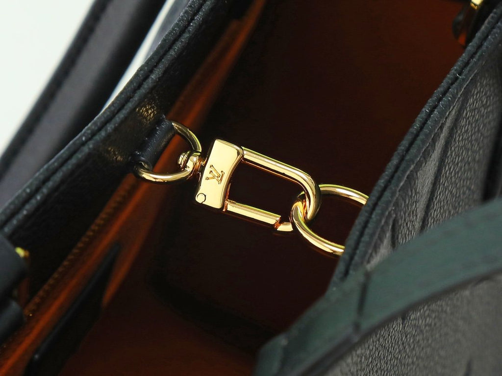 Louis Vuitton Onthego Monogram Empreinte Tote — detail